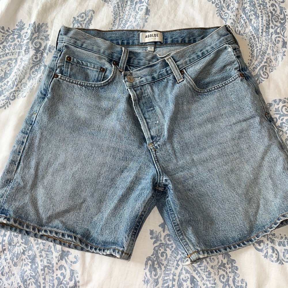 Agolde crossover Jean shorts size 26
